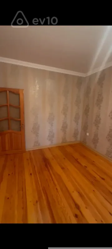 Kirayə verilir 3 otaqlı köhnə tikili 50 m²