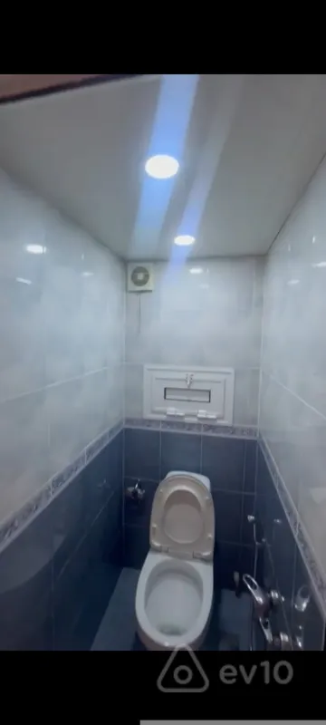 Kirayə verilir 3 otaqlı köhnə tikili 50 m²