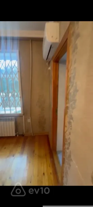 Kirayə verilir 3 otaqlı köhnə tikili 50 m²