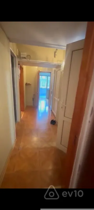 Kirayə verilir 3 otaqlı köhnə tikili 50 m²