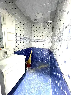 Kirayə verilir 2 otaqlı köhnə tikili 70 m²