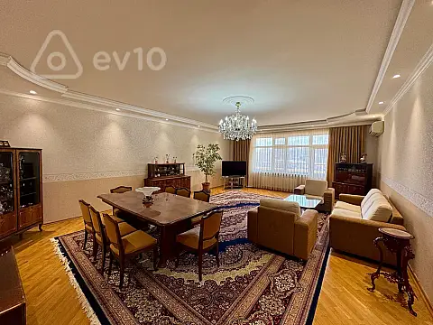 Kirayə verilir 4 otaqlı yeni tikili 200 m²