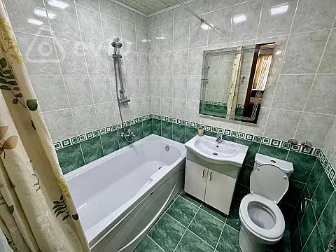 Kirayə verilir 4 otaqlı yeni tikili 200 m²