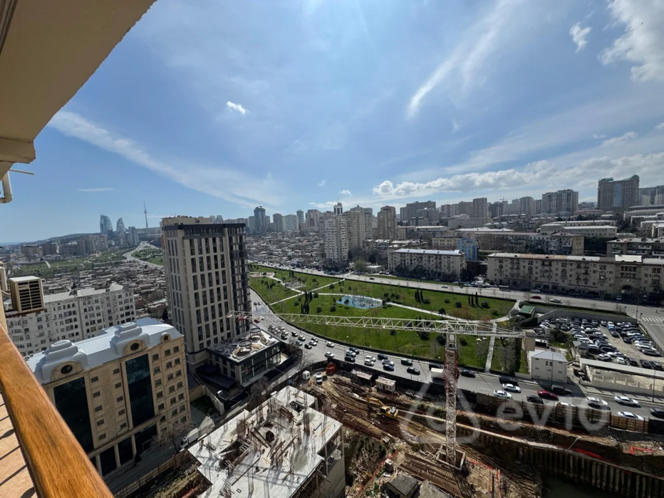 Kirayə verilir 4 otaqlı yeni tikili 200 m²