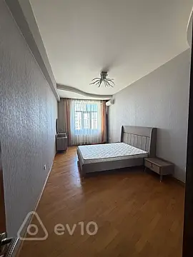 Kirayə verilir 2 otaqlı yeni tikili 65 m²