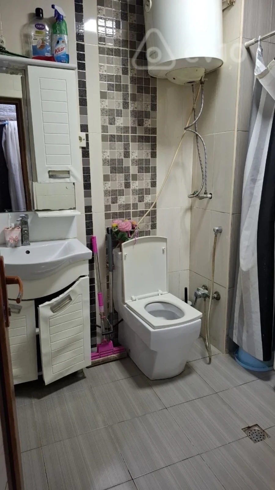 Kirayə verilir 2 otaqlı köhnə tikili 65 m²