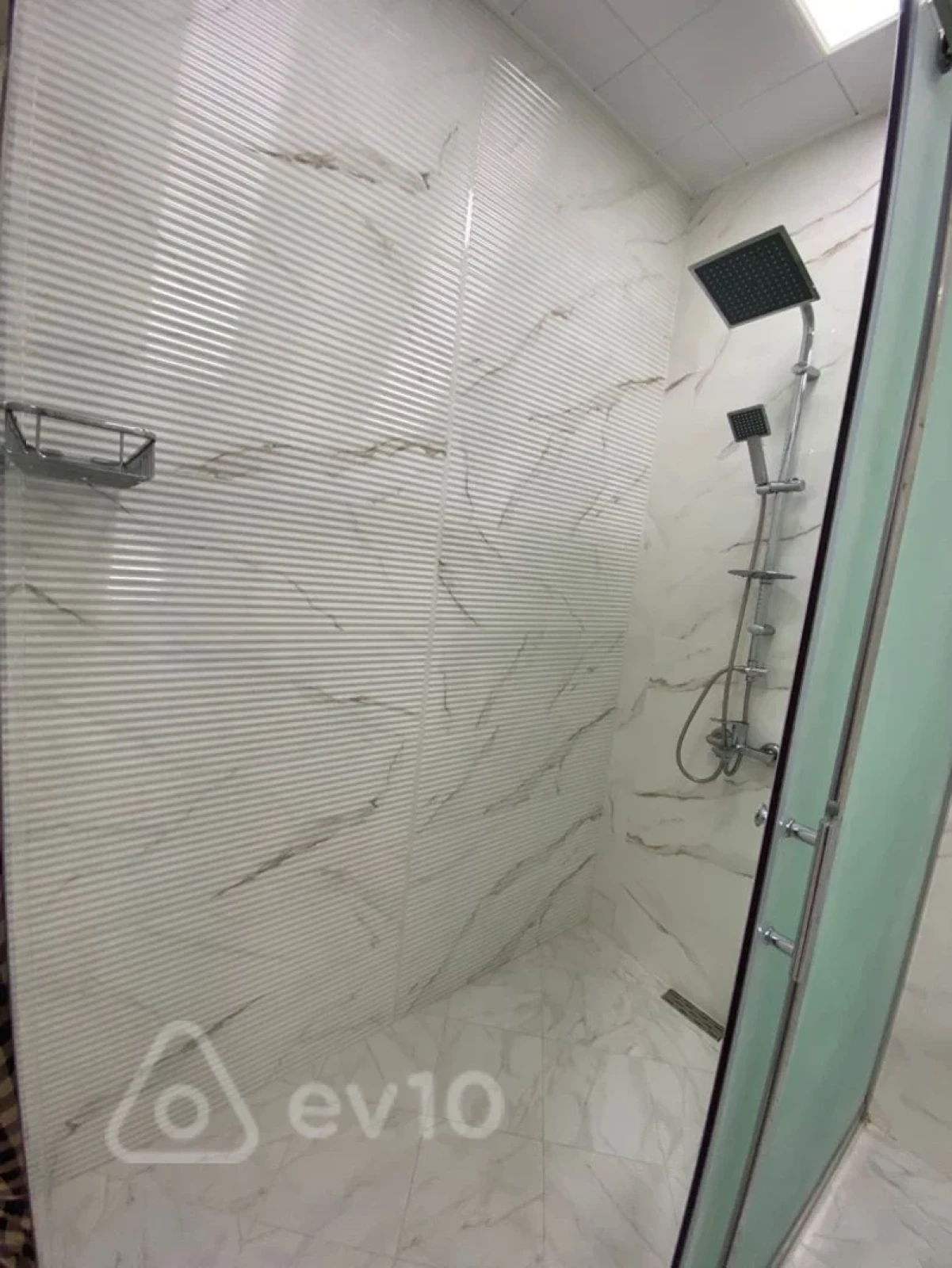 Kirayə verilir 2 otaqlı yeni tikili 65 m²