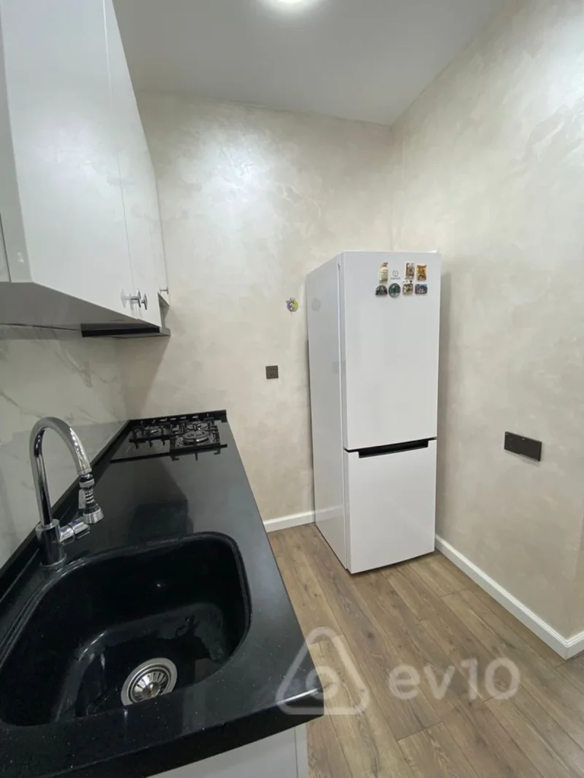 Kirayə verilir 2 otaqlı yeni tikili 65 m²