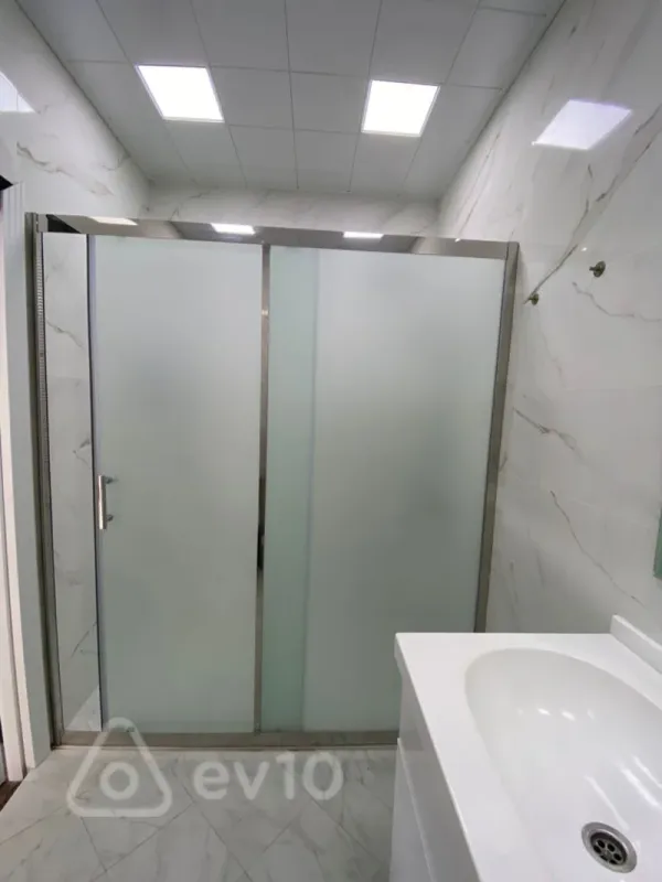 Kirayə verilir 2 otaqlı yeni tikili 65 m²