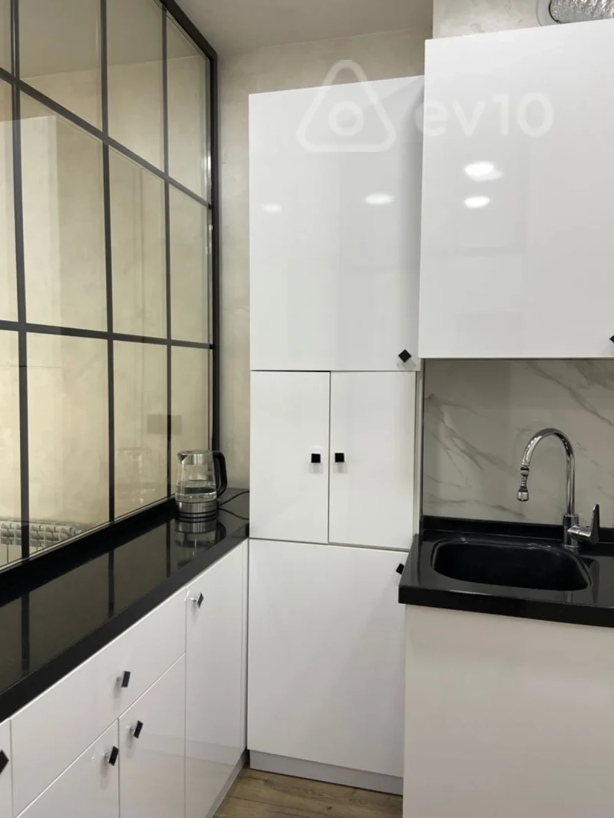 Kirayə verilir 2 otaqlı yeni tikili 65 m²