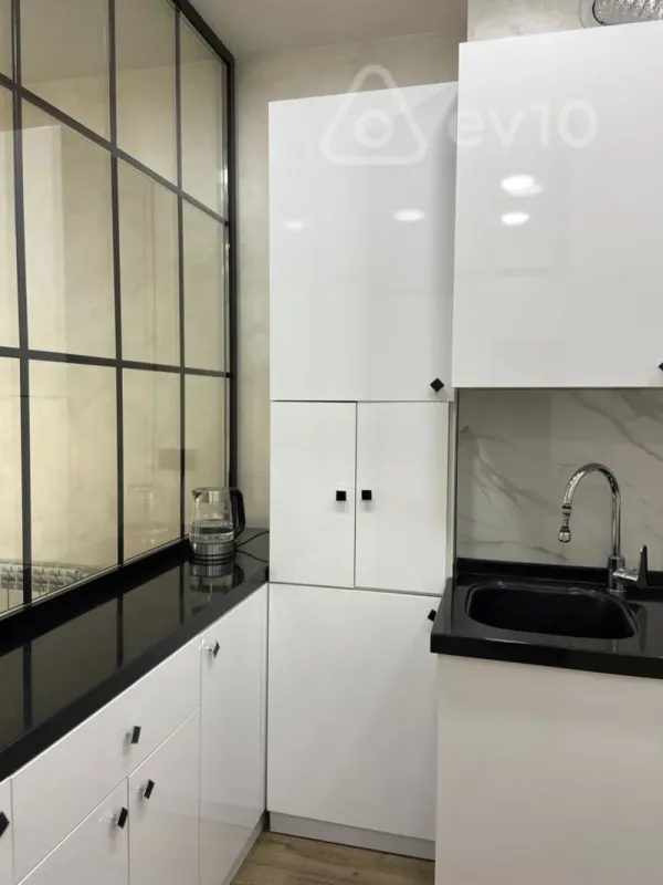 Kirayə verilir 2 otaqlı yeni tikili 65 m²