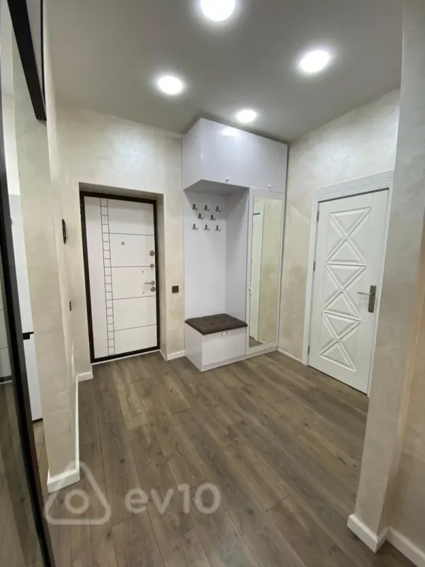 Kirayə verilir 2 otaqlı yeni tikili 65 m²