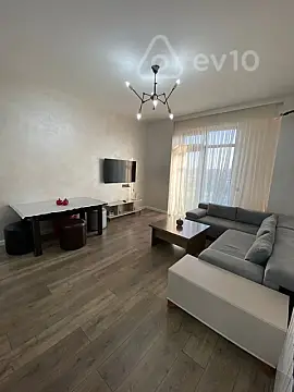 Kirayə verilir 2 otaqlı yeni tikili 65 m²
