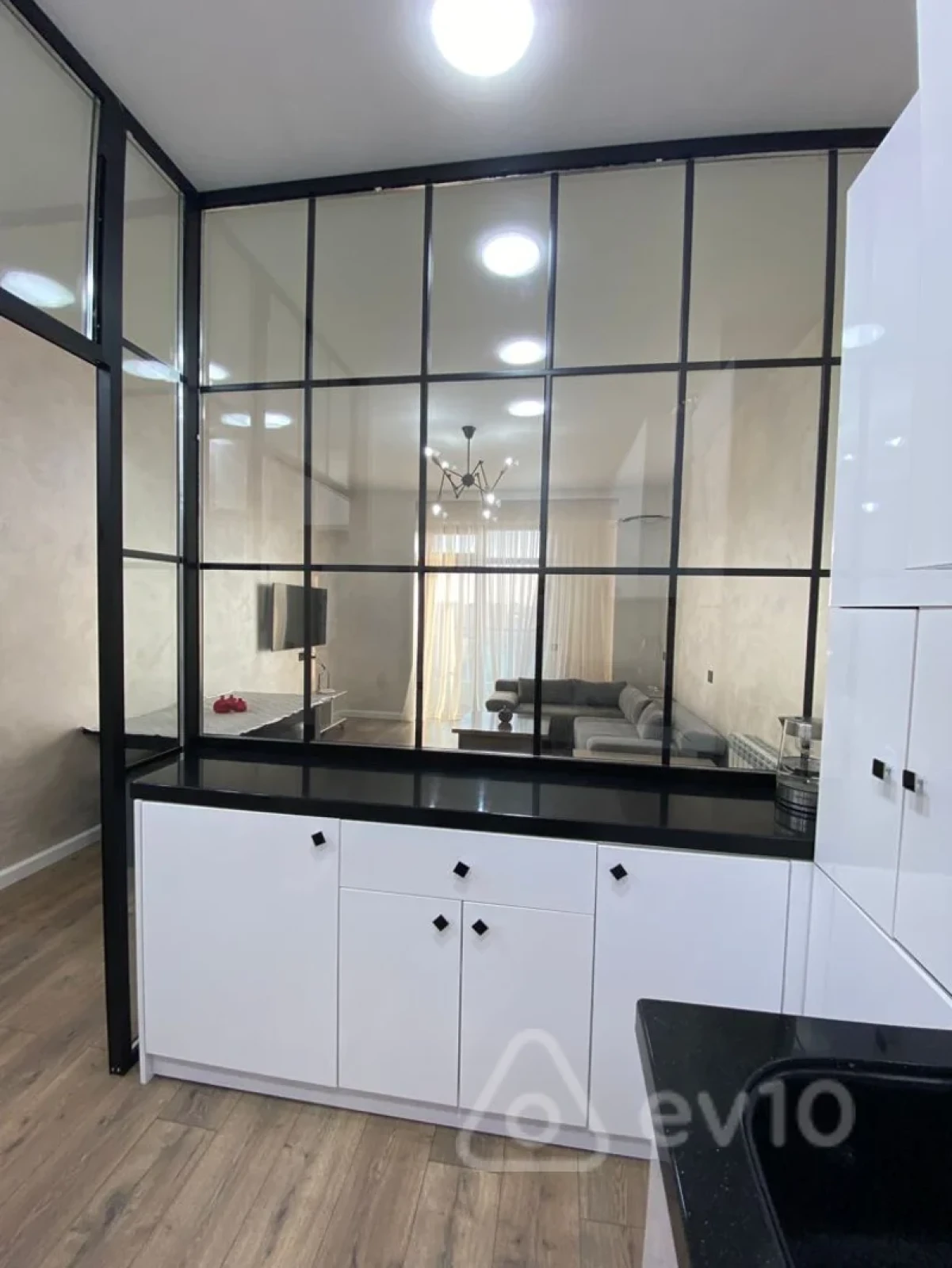 Kirayə verilir 2 otaqlı yeni tikili 65 m²