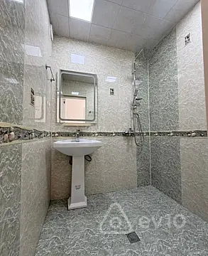 Kirayə verilir 2 otaqlı yeni tikili 90 m²