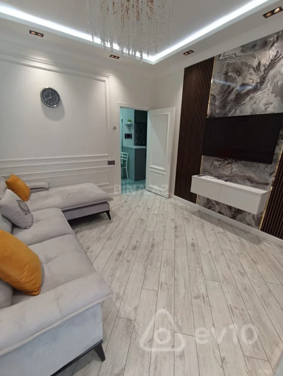 Kirayə verilir 2 otaqlı yeni tikili 90 m²