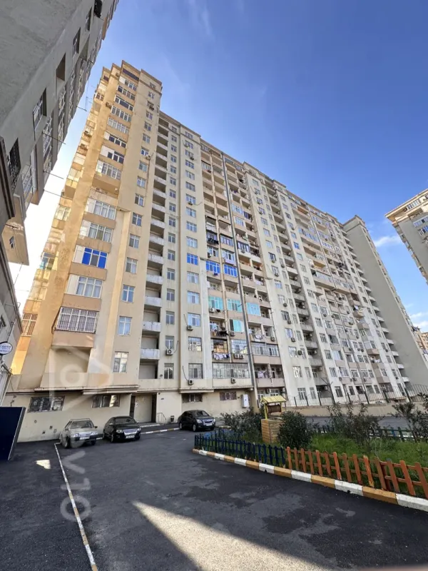 Kirayə verilir 3 otaqlı yeni tikili 120 m²