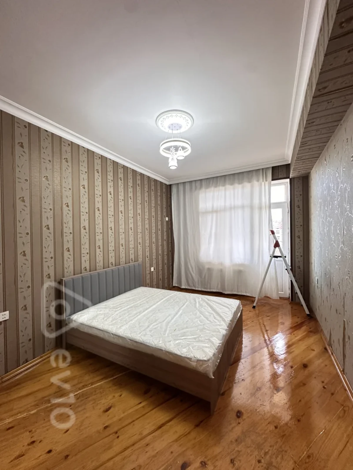 Kirayə verilir 3 otaqlı yeni tikili 120 m²