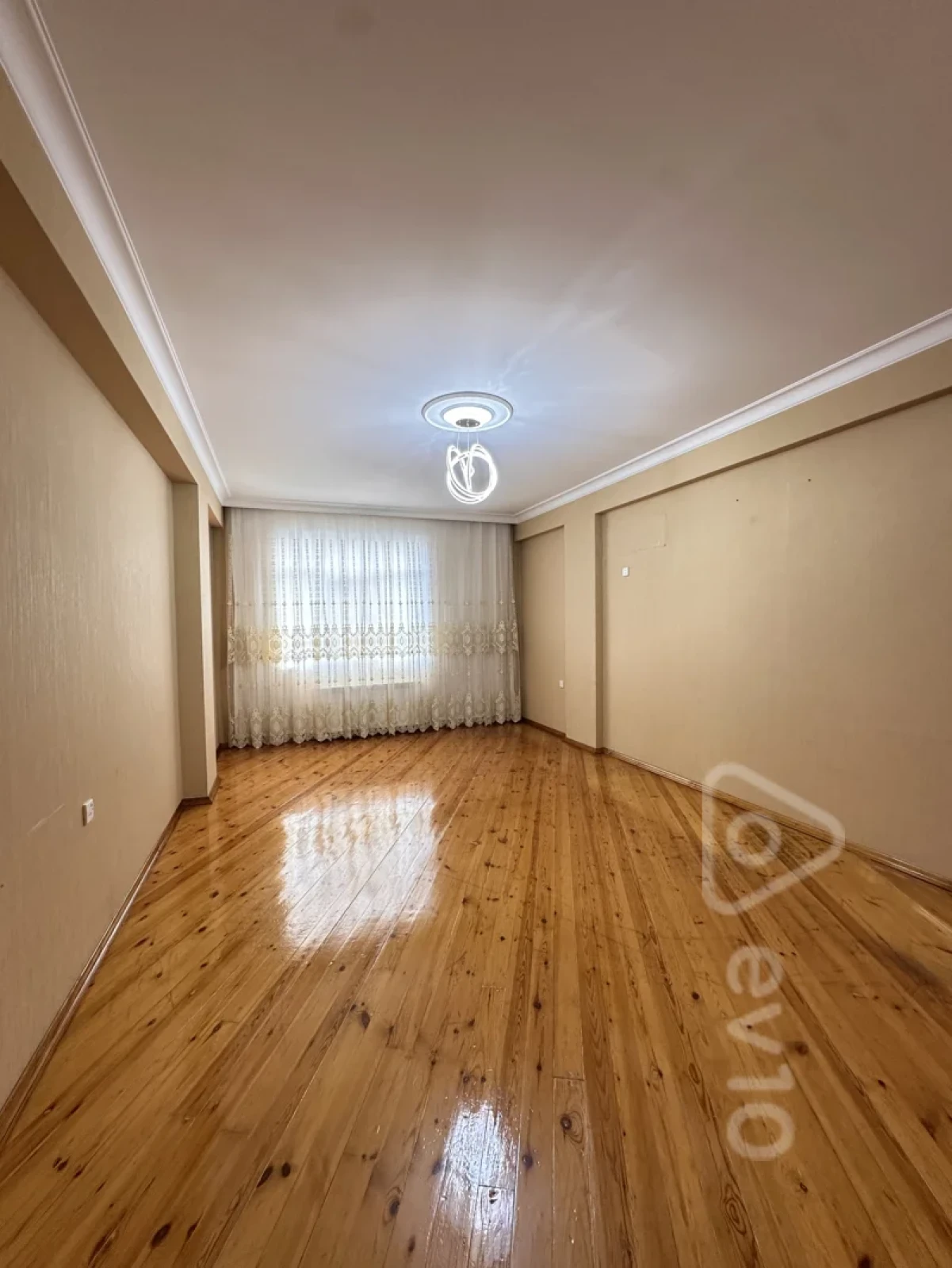 Kirayə verilir 3 otaqlı yeni tikili 120 m²
