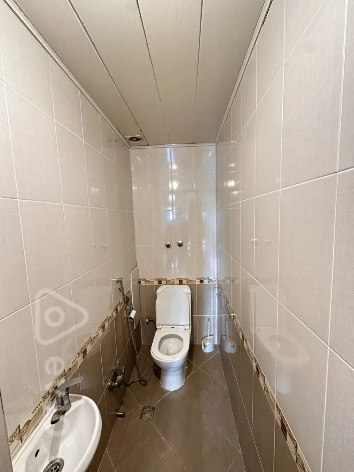 Kirayə verilir 3 otaqlı yeni tikili 120 m²