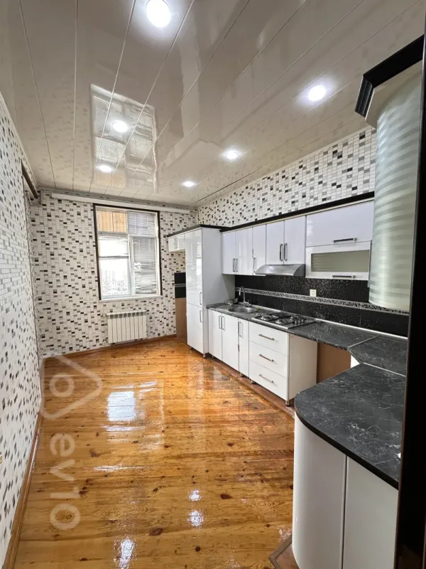 Kirayə verilir 3 otaqlı yeni tikili 120 m²