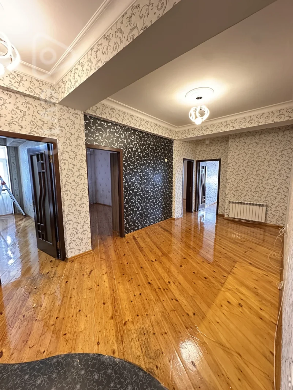 Kirayə verilir 3 otaqlı yeni tikili 120 m²