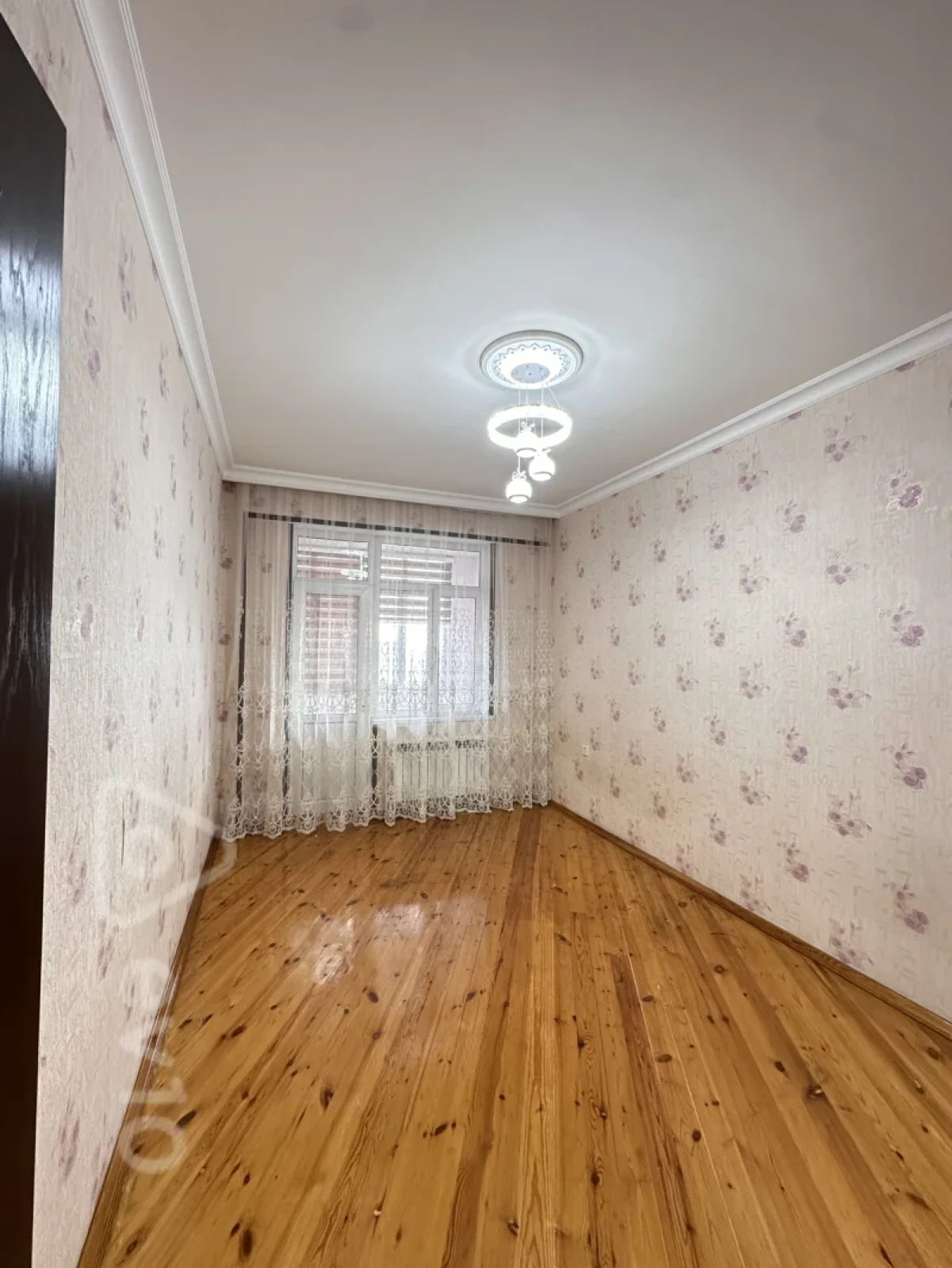 Kirayə verilir 3 otaqlı yeni tikili 120 m²
