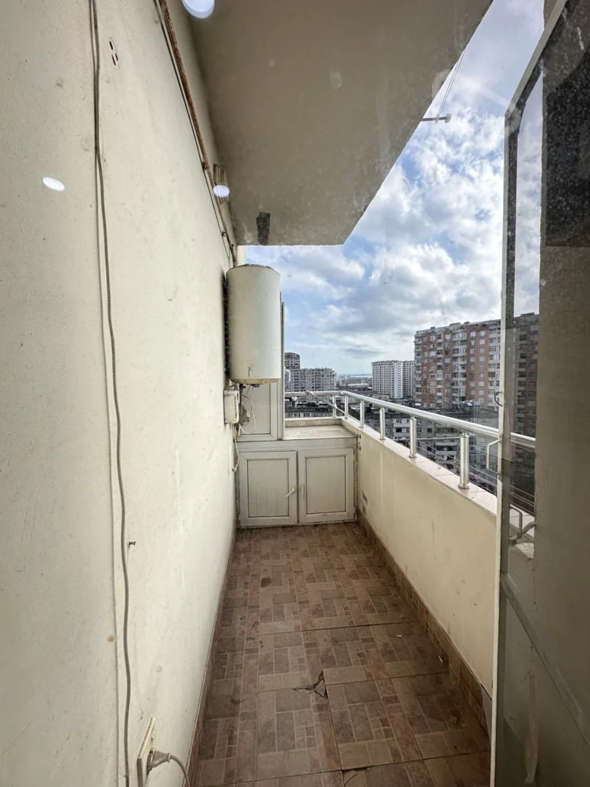Kirayə verilir 3 otaqlı yeni tikili 120 m²