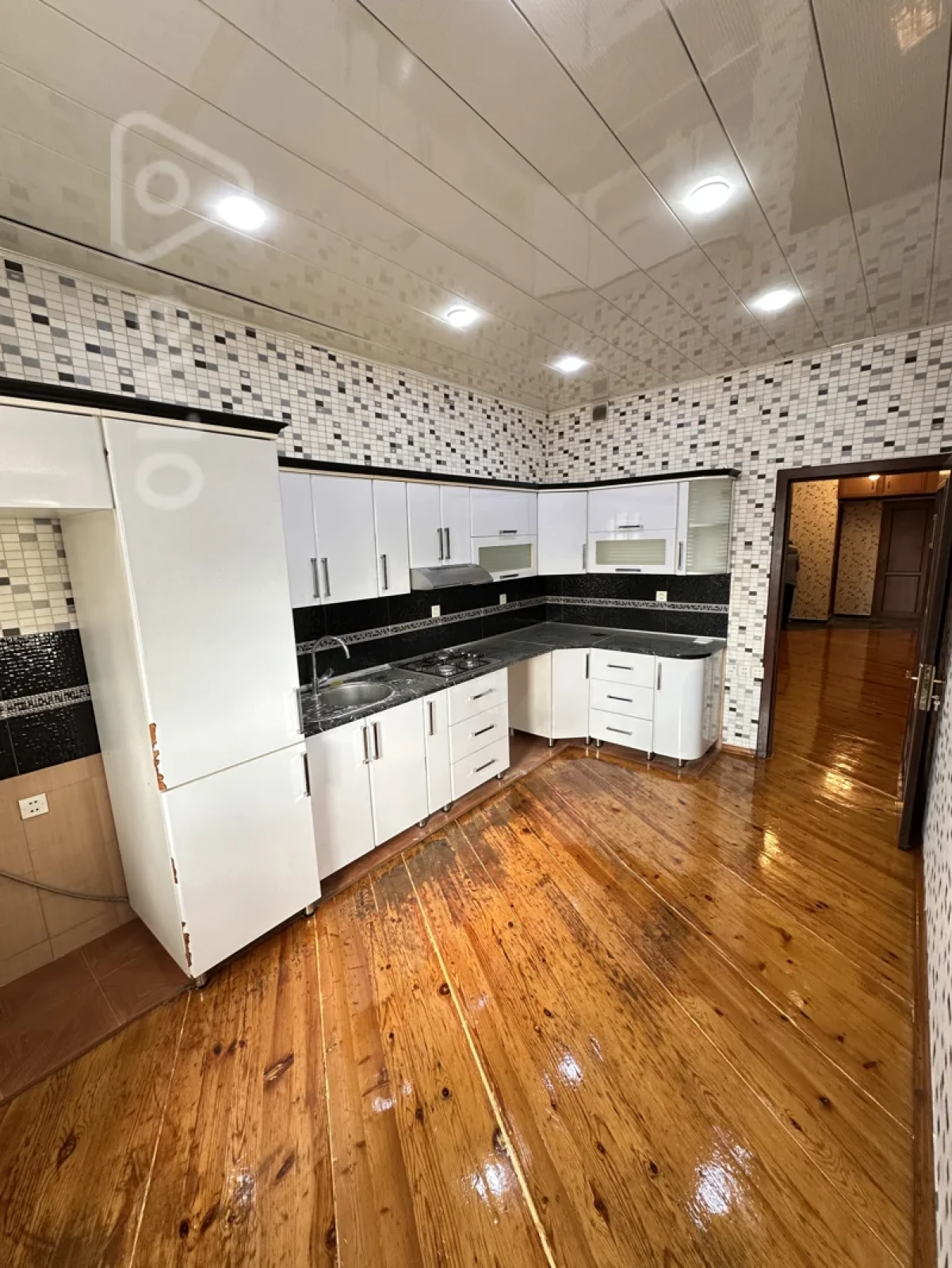 Kirayə verilir 3 otaqlı yeni tikili 120 m²