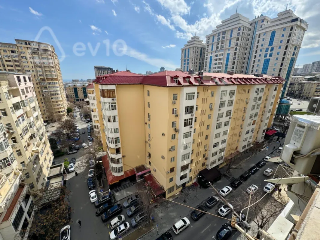 Kirayə verilir 4 otaqlı yeni tikili 200 m²