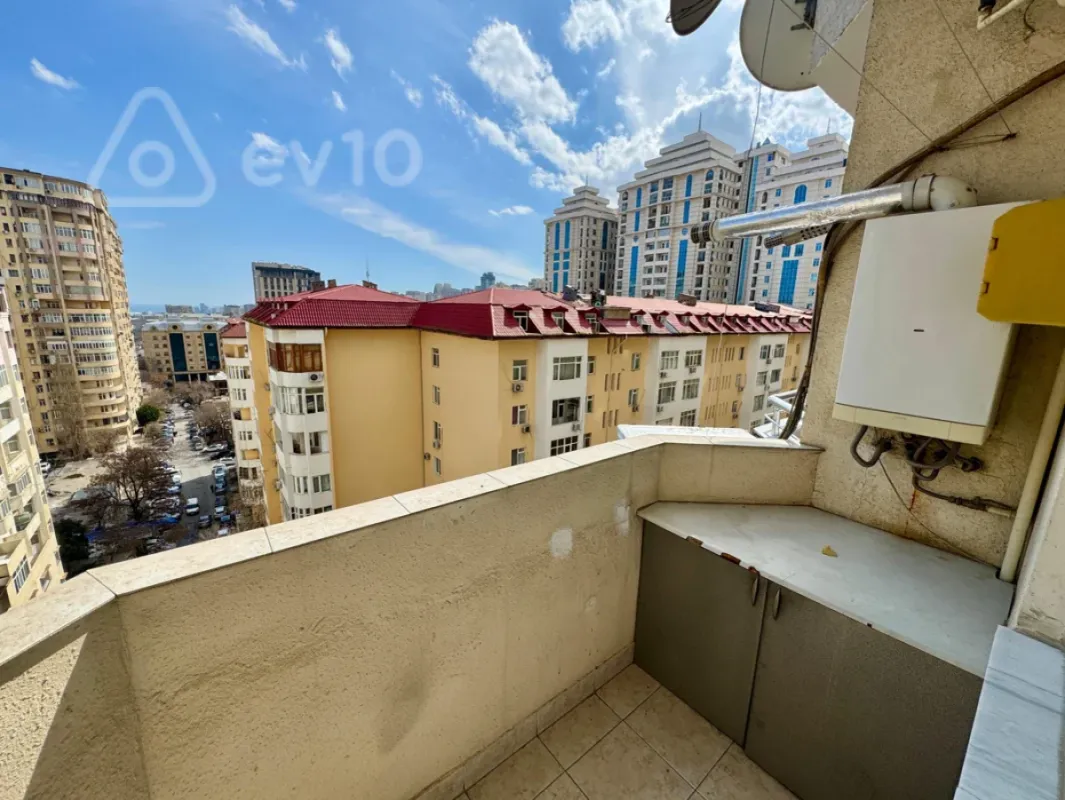 Kirayə verilir 4 otaqlı yeni tikili 200 m²