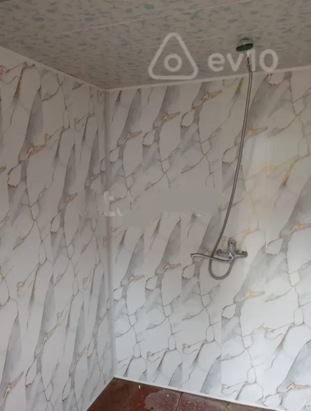 Kirayə verilir 1 otaqlı köhnə tikili 20 m²