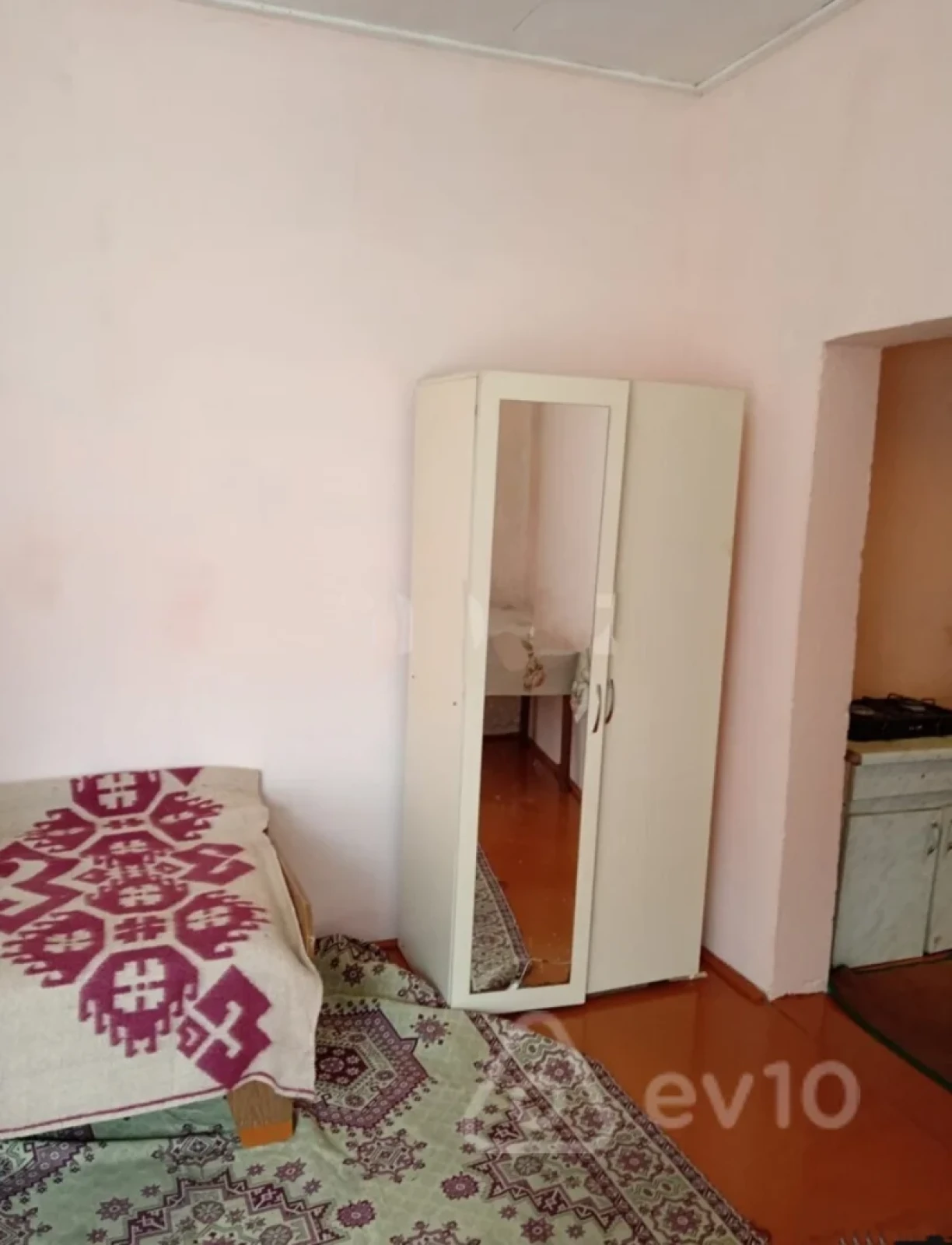 Kirayə verilir 1 otaqlı köhnə tikili 20 m²