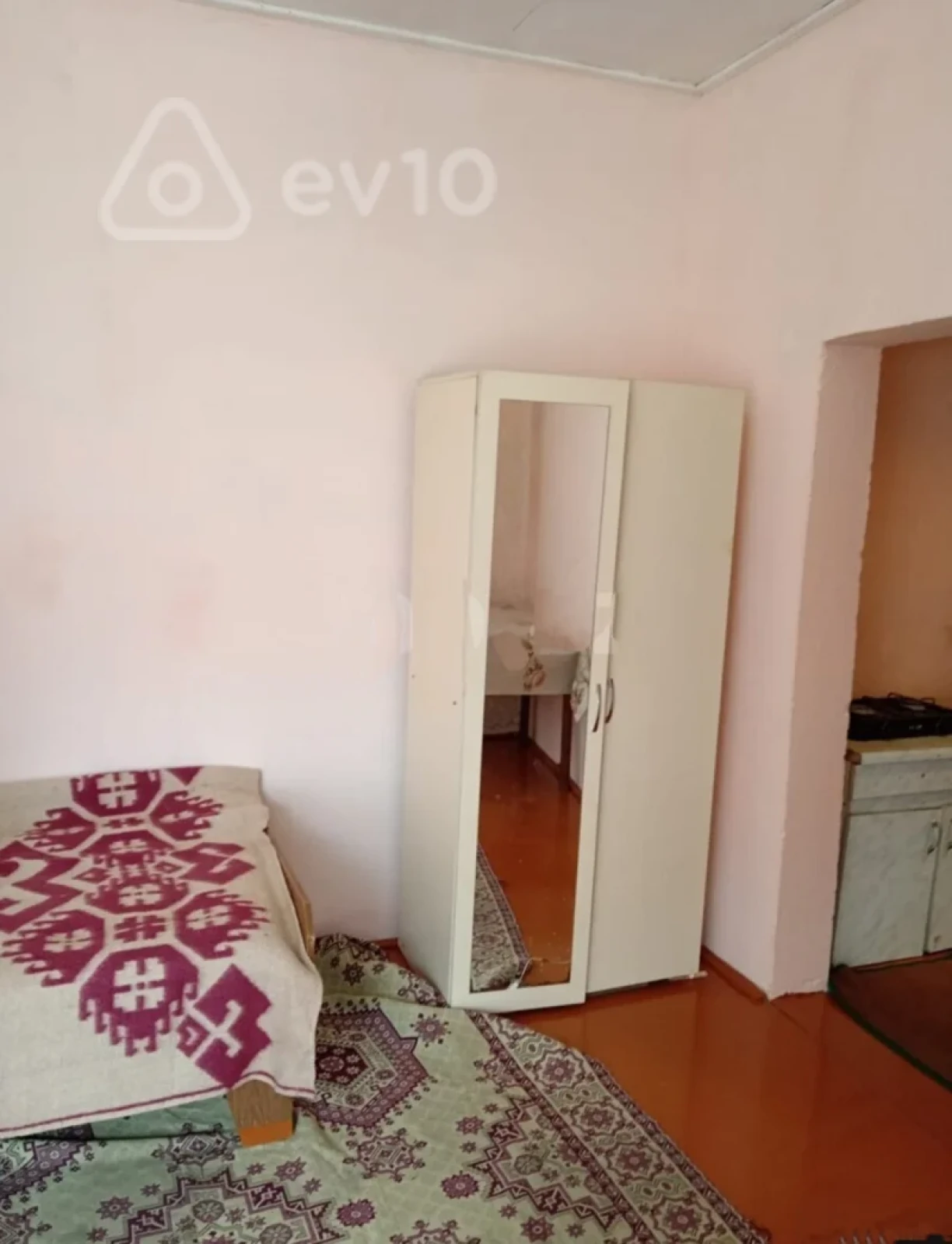 Kirayə verilir 1 otaqlı köhnə tikili 20 m²