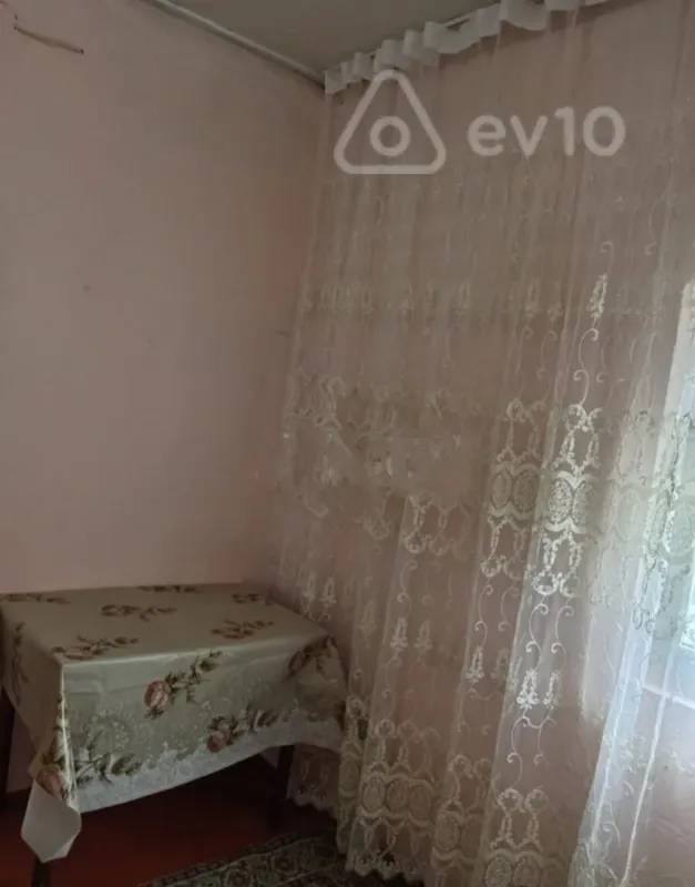 Kirayə verilir 1 otaqlı köhnə tikili 20 m²