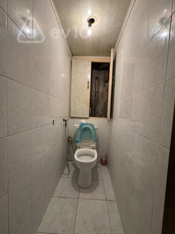 Satılır 2 otaqlı köhnə tikili 60 m²