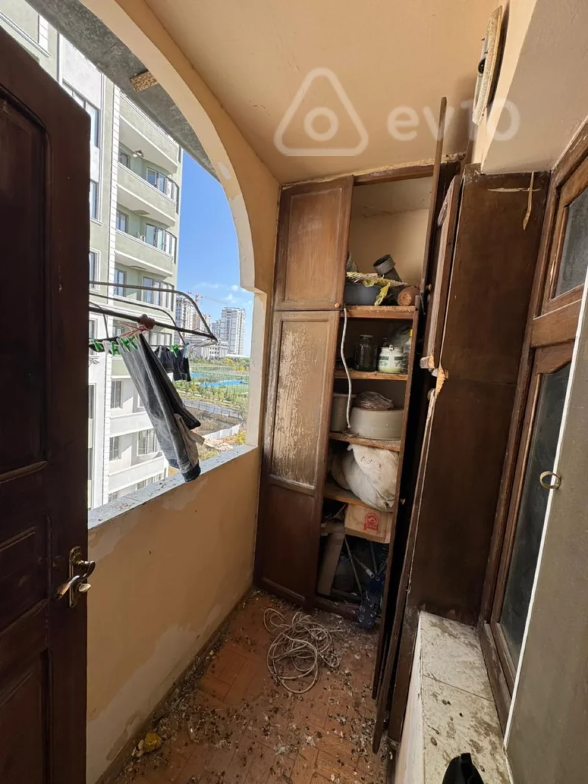 Satılır 2 otaqlı köhnə tikili 60 m²