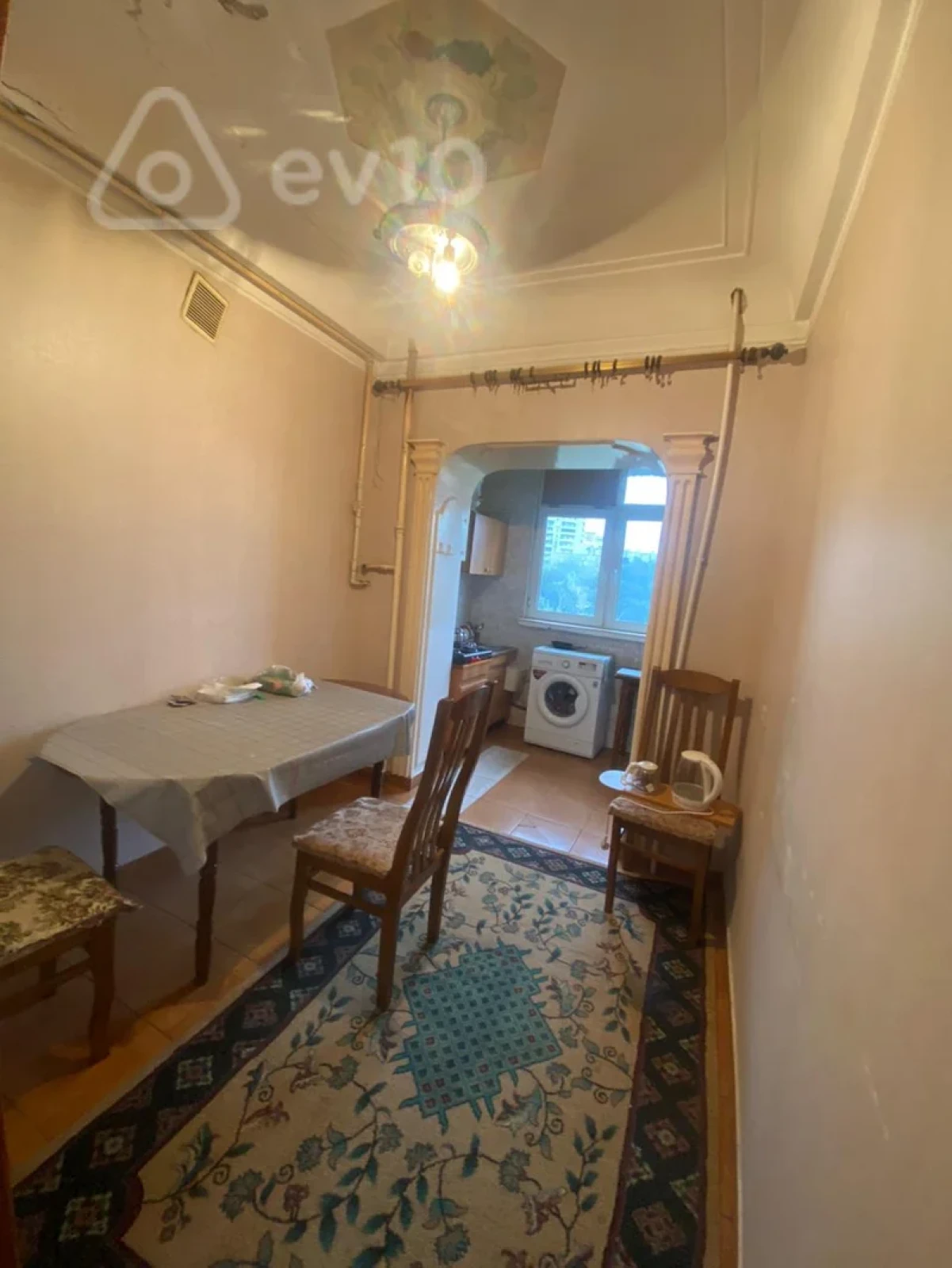 Satılır 2 otaqlı köhnə tikili 60 m²