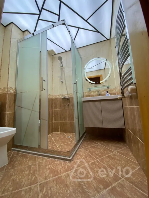 Satılır 2 otaqlı yeni tikili 96 m²