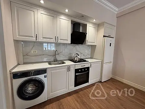 Kirayə verilir 2 otaqlı yeni tikili 57 m²