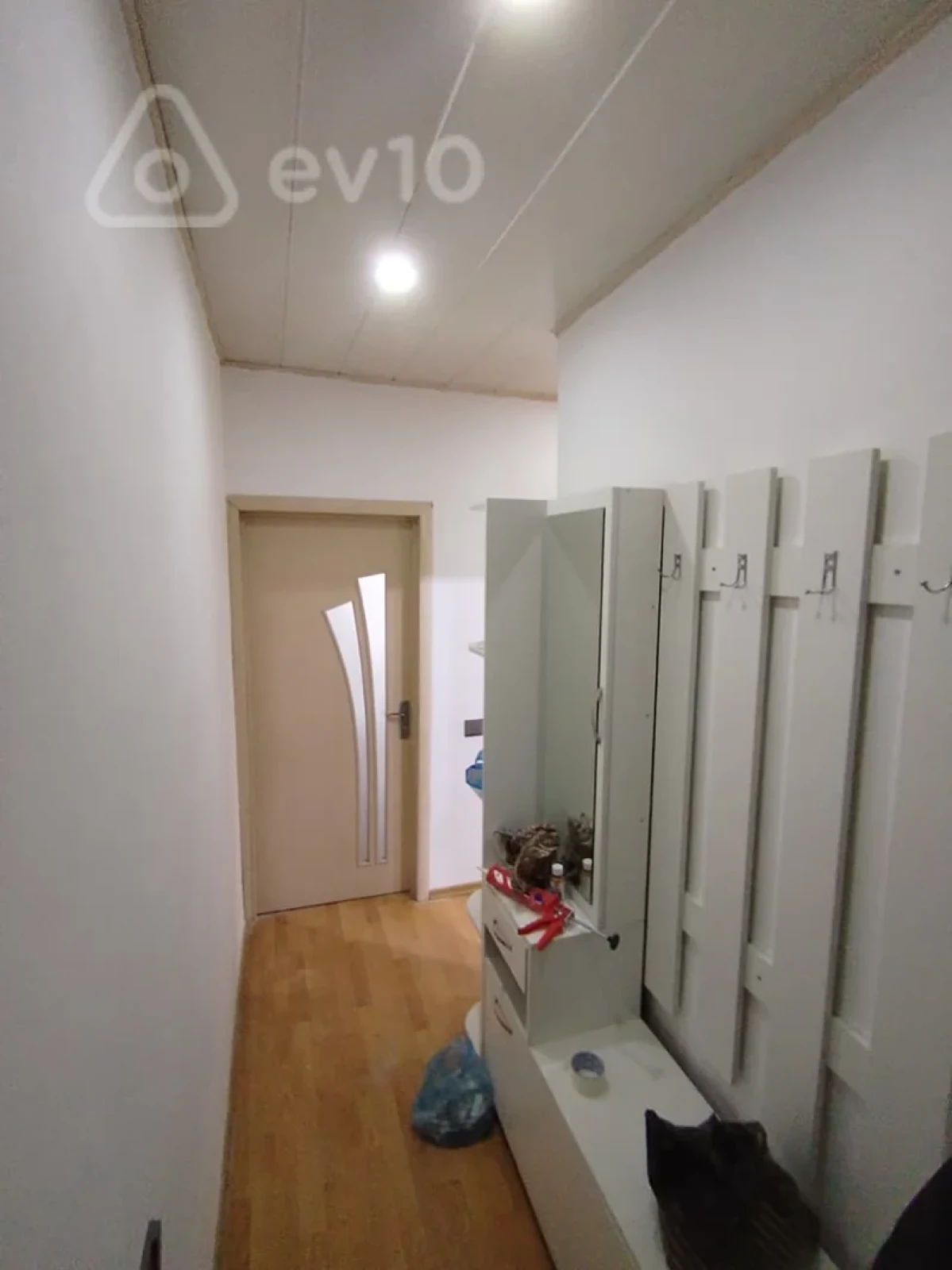 Kirayə verilir 2 otaqlı köhnə tikili 45 m²