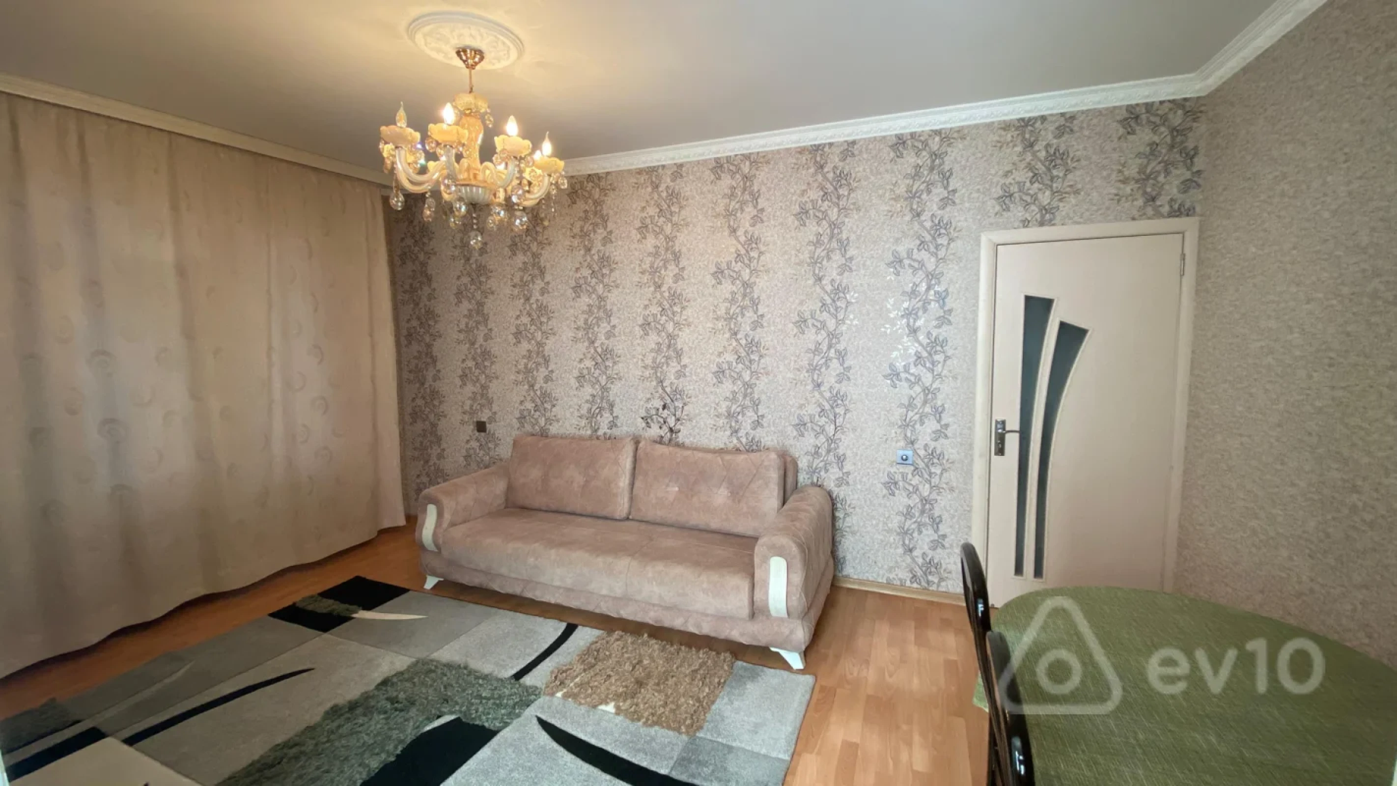 Kirayə verilir 2 otaqlı köhnə tikili 45 m²