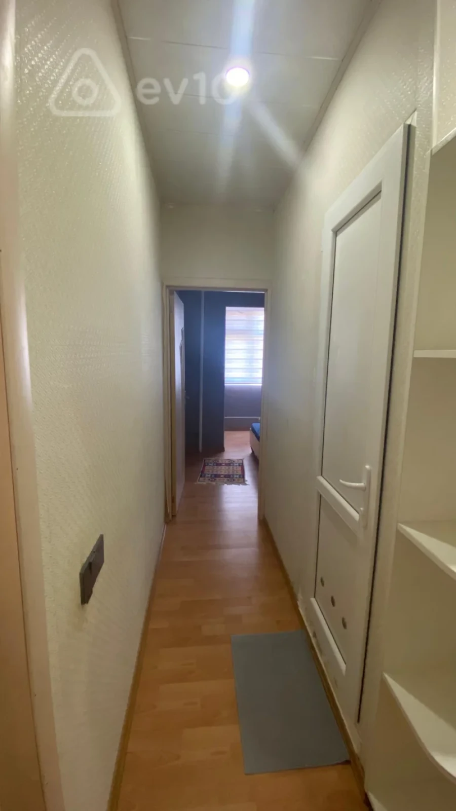 Kirayə verilir 2 otaqlı köhnə tikili 45 m²