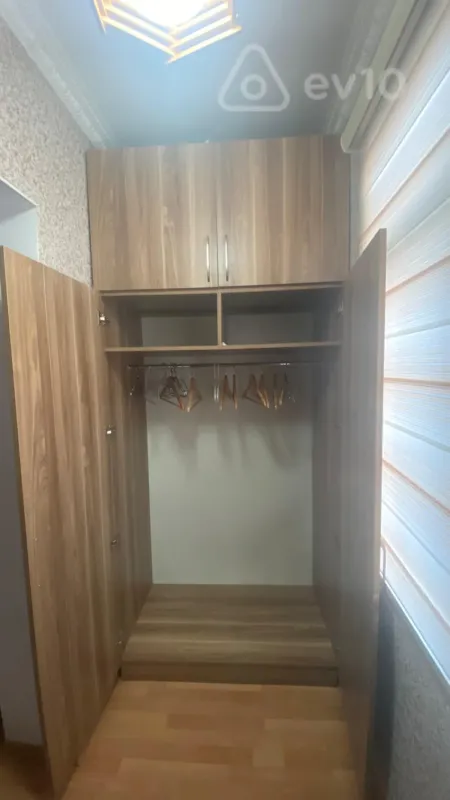 Kirayə verilir 2 otaqlı köhnə tikili 45 m²