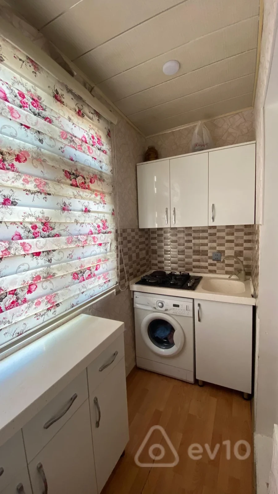 Kirayə verilir 2 otaqlı köhnə tikili 45 m²