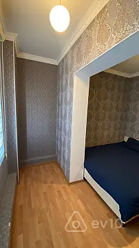 Kirayə verilir 2 otaqlı köhnə tikili 45 m²