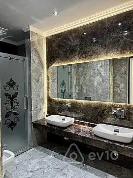 Kirayə verilir 4 otaqlı yeni tikili 225 m²