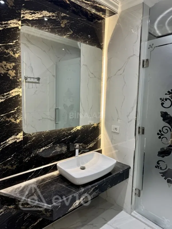 Kirayə verilir 4 otaqlı yeni tikili 225 m²