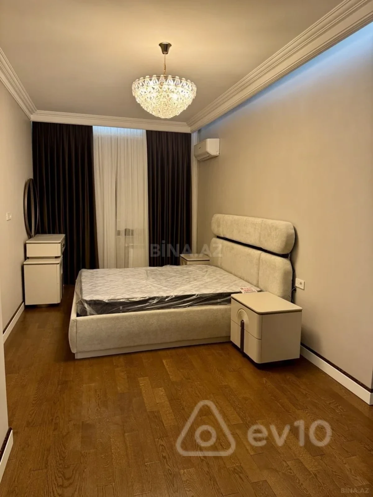 Kirayə verilir 4 otaqlı yeni tikili 225 m²