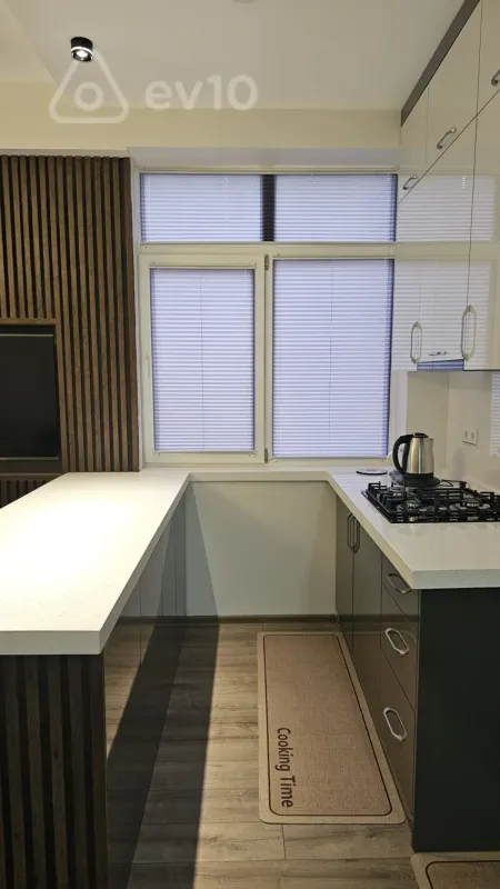 Kirayə verilir 3 otaqlı yeni tikili 120 m²